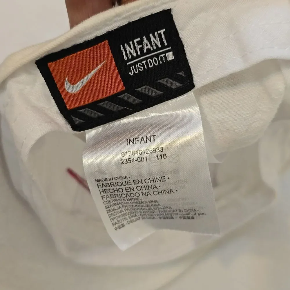 Nike‎ White and Pink Logo Baseball Hat For infants